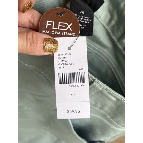 Lane Bryant High Rise Bermuda Shorts - Size 20 - Sea Foam Green - Picture 7 of 7